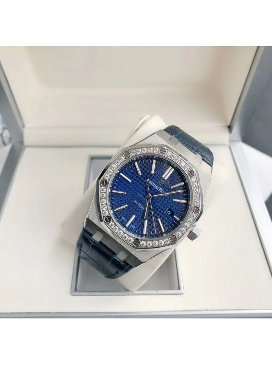 15400 series, as the most basic model of the Royal Oak series